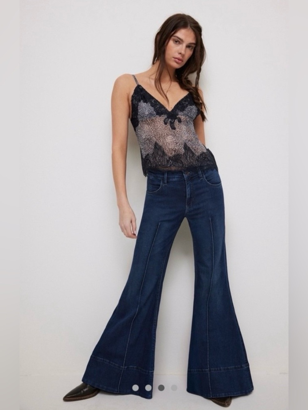 NWT! Free People La Rosa Flare Jeans